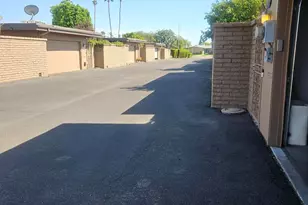 10814 W Thunderbird Blvd, Sun City, AZ 85351 - Photo 65