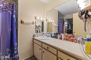 5201 W Camelback Rd, Phoenix, AZ 85031 - Photo 17