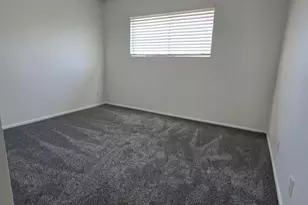 2211 W Pecan Rd, Phoenix, AZ 85041 - Photo 15