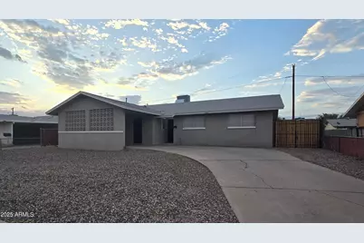 2211 W Pecan Road, Phoenix, AZ 85041 - Photo 1