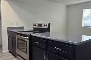 2211 W Pecan Rd, Phoenix, AZ 85041 - Photo 3