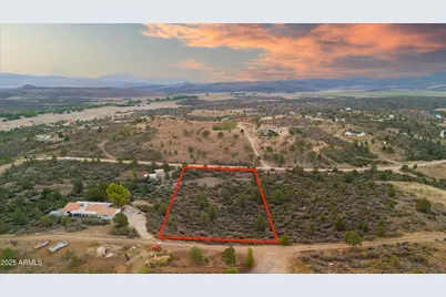 17455 S Thunder Ridge Drive #93, Peeples Valley, AZ 86332 - Photo 1