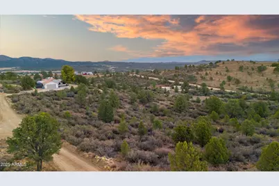 17455 S Thunder Ridge Drive #93, Peeples Valley, AZ 86332 - Photo 3