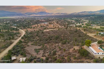 17455 S Thunder Ridge Drive #93, Peeples Valley, AZ 86332 - Photo 7