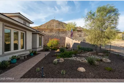 8528 W Fallen Leaf Lane, Peoria, AZ 85383 - Photo 5