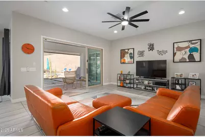 8528 W Fallen Leaf Lane, Peoria, AZ 85383 - Photo 15