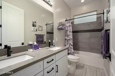 8528 W Fallen Leaf Lane, Peoria, AZ 85383 - Photo 25