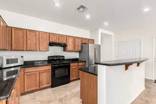 3903 E Branham Ln, Phoenix, AZ 85042 - Photo 15