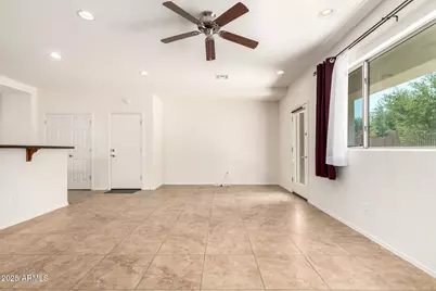 3903 E Branham Lane, Phoenix, AZ 85042 - Photo 13