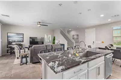 1954 S Follett Way, Gilbert, AZ 85295 - Photo 9