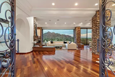 6827 N Highlands Drive, Paradise Valley, AZ 85253 - Photo 1