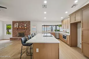 810 E Meadow Ln, Phoenix, AZ 85022 - Photo 1