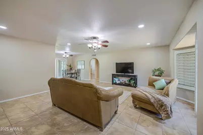 10517 W Earll Drive, Avondale, AZ 85392 - Photo 7