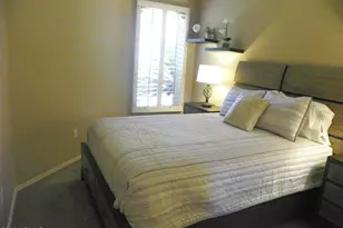 8653 E Royal Palm Rd, Scottsdale, AZ 85258 - Photo 17