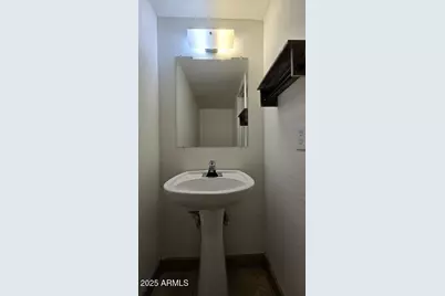 1227 E Lawrence Lane, Phoenix, AZ 85020 - Photo 11