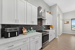 25832 N 151st Ave, Surprise, AZ 85387 - Photo 13