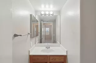 5041 W Kesler Ln, Chandler, AZ 85226 - Photo 39