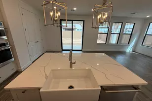 2410 W Los Arboles Pl, Chandler, AZ 85224 - Photo 7