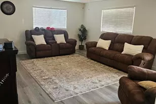 303 E South Mountain Ave, Phoenix, AZ 85042 - Photo 11