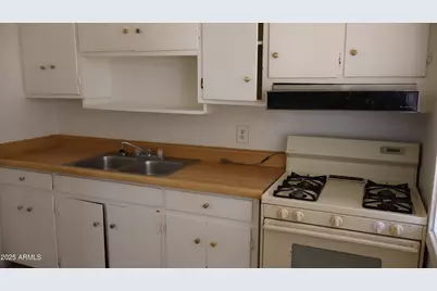 524 North Avenue, Sierra Vista, AZ 85635 - Photo 5