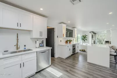 7322 E Sierra Vista Drive, Scottsdale, AZ 85250 - Photo 7