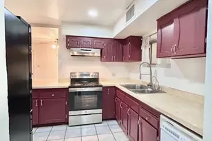 5010 N 60th Dr, Glendale, AZ 85301 - Photo 3