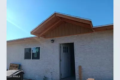 7533 W Sheila Lane, Phoenix, AZ 85033 - Photo 1