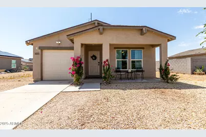 465 Baskin, Morristown, AZ 85342 - Photo 1