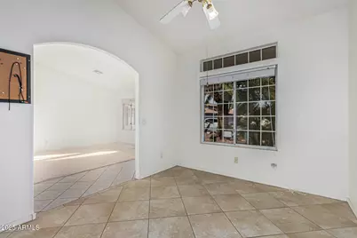 11076 W Runion Drive, Sun City, AZ 85373 - Photo 13