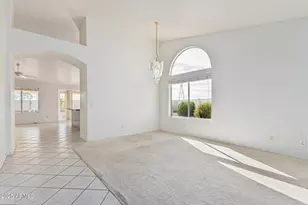 11076 W Runion Dr, Sun City, AZ 85373 - Photo 3