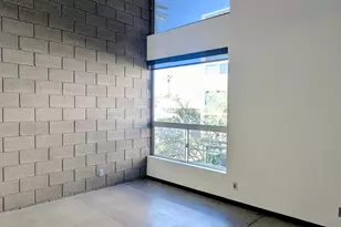 525 E Willetta St, Phoenix, AZ 85004 - Photo 9