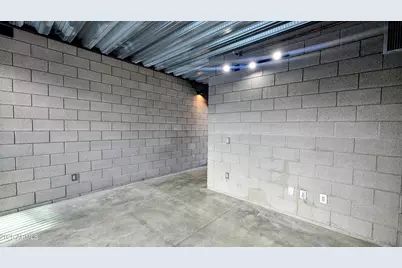 525 E Willetta Street #Apt 8, Phoenix, AZ 85004 - Photo 3