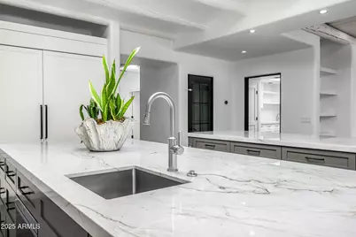 5838 E Berneil Lane, Paradise Valley, AZ 85253 - Photo 9