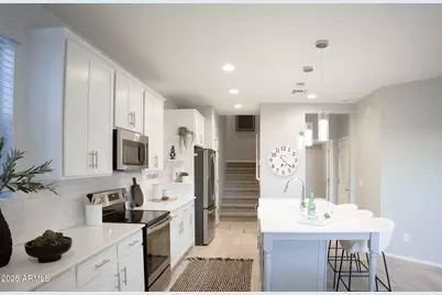 739 E Calavar Road, Phoenix, AZ 85022 - Photo 3