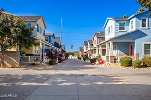 739 E Calavar Rd, Phoenix, AZ 85022 - Photo 17