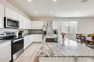 10333 W Sonrisas St, Tolleson, AZ 85353 - Photo 3