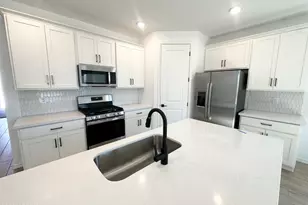 25556 N 75th Ln, Peoria, AZ 85383 - Photo 3