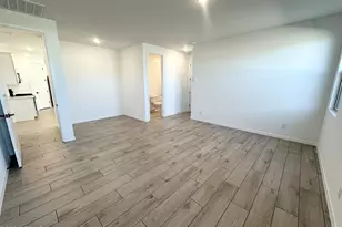 25556 N 75th Ln, Peoria, AZ 85383 - Photo 9