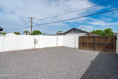 1702 W Indian School Road, Phoenix, AZ 85015 - Photo 9