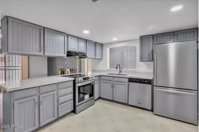 9626 N 35th Lane, Phoenix, AZ 85051 - Photo 3