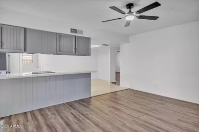 9626 N 35th Lane, Phoenix, AZ 85051 - Photo 7