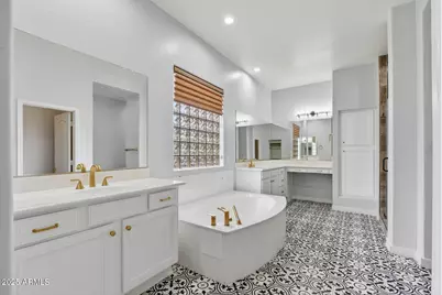 6858 W Peak View Road, Peoria, AZ 85383 - Photo 19