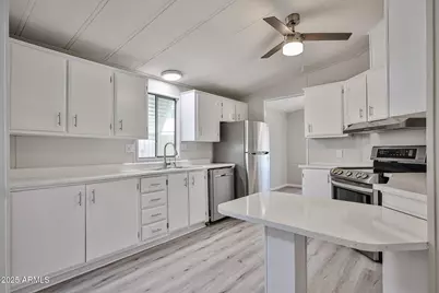 10951 N 91 Avenue #23, Peoria, AZ 85345 - Photo 7