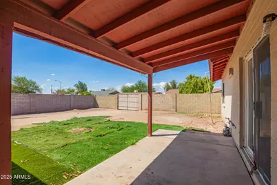 18240 N 34th Drive, Phoenix, AZ 85053 - Photo 23