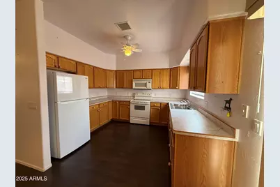 573 S Meadowood Lane, Sierra Vista, AZ 85635 - Photo 3