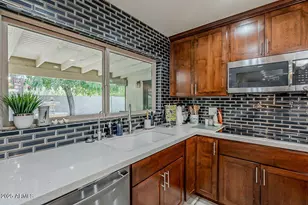 12810 N 17th Ave, Phoenix, AZ 85029 - Photo 3