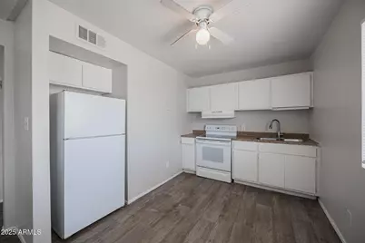 622 N 30th Place #4, Phoenix, AZ 85008 - Photo 7
