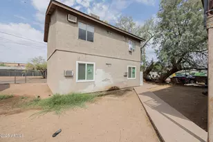 622 N 30th Pl, Phoenix, AZ 85008 - Photo 1