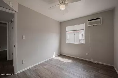 622 N 30th Place #4, Phoenix, AZ 85008 - Photo 11
