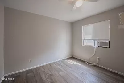 622 N 30th Place #4, Phoenix, AZ 85008 - Photo 9